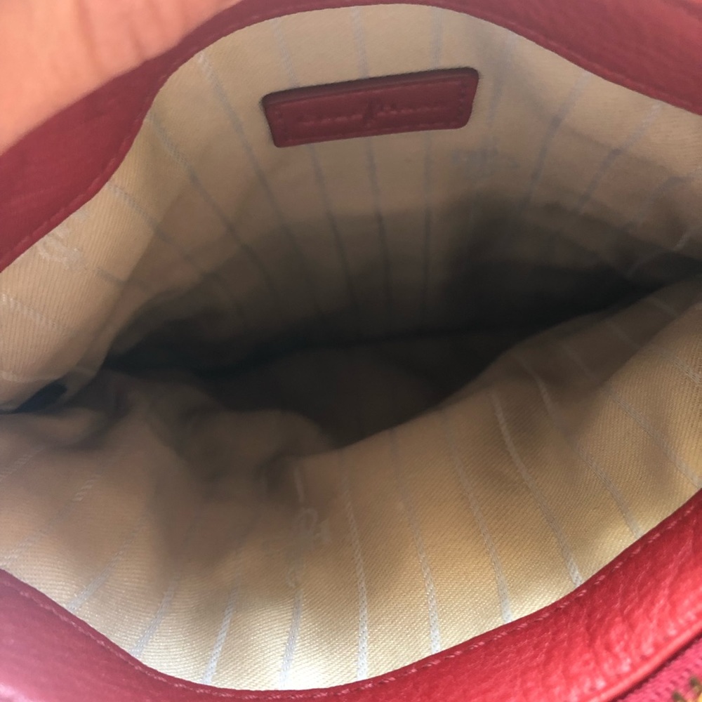 Adjustable cross body! - Picture 4 of 6